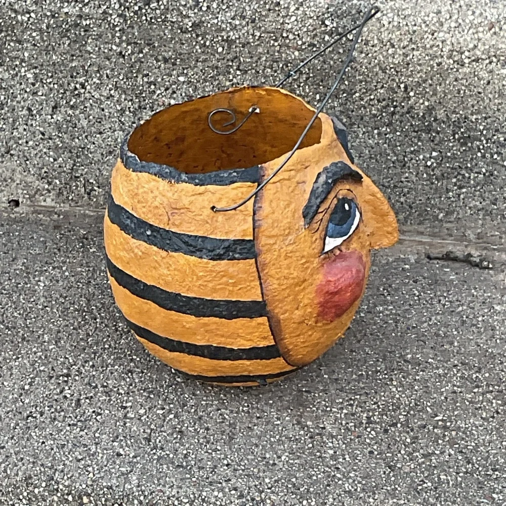 Paper Mache Halloween Bee Bucket - Picture 2 of 10